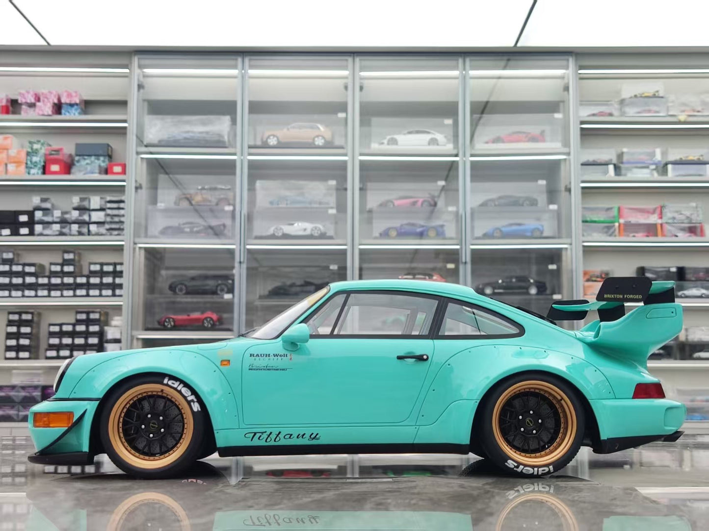 GT Spirit 1/12 Porsche RWB Tiffany GT951