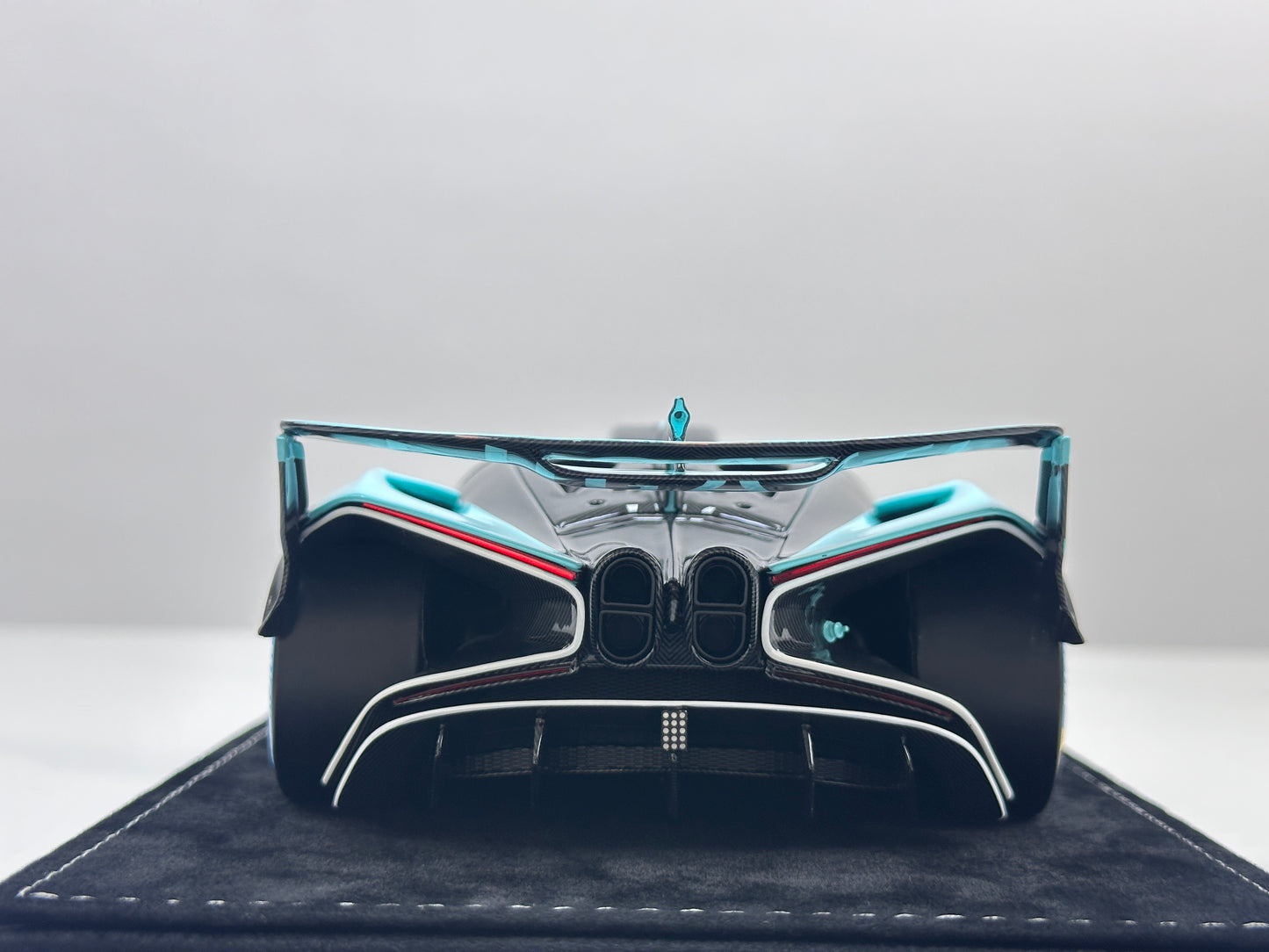 HH Model 1/18 Bugatti Bolide Tiffany Ultimate HH601