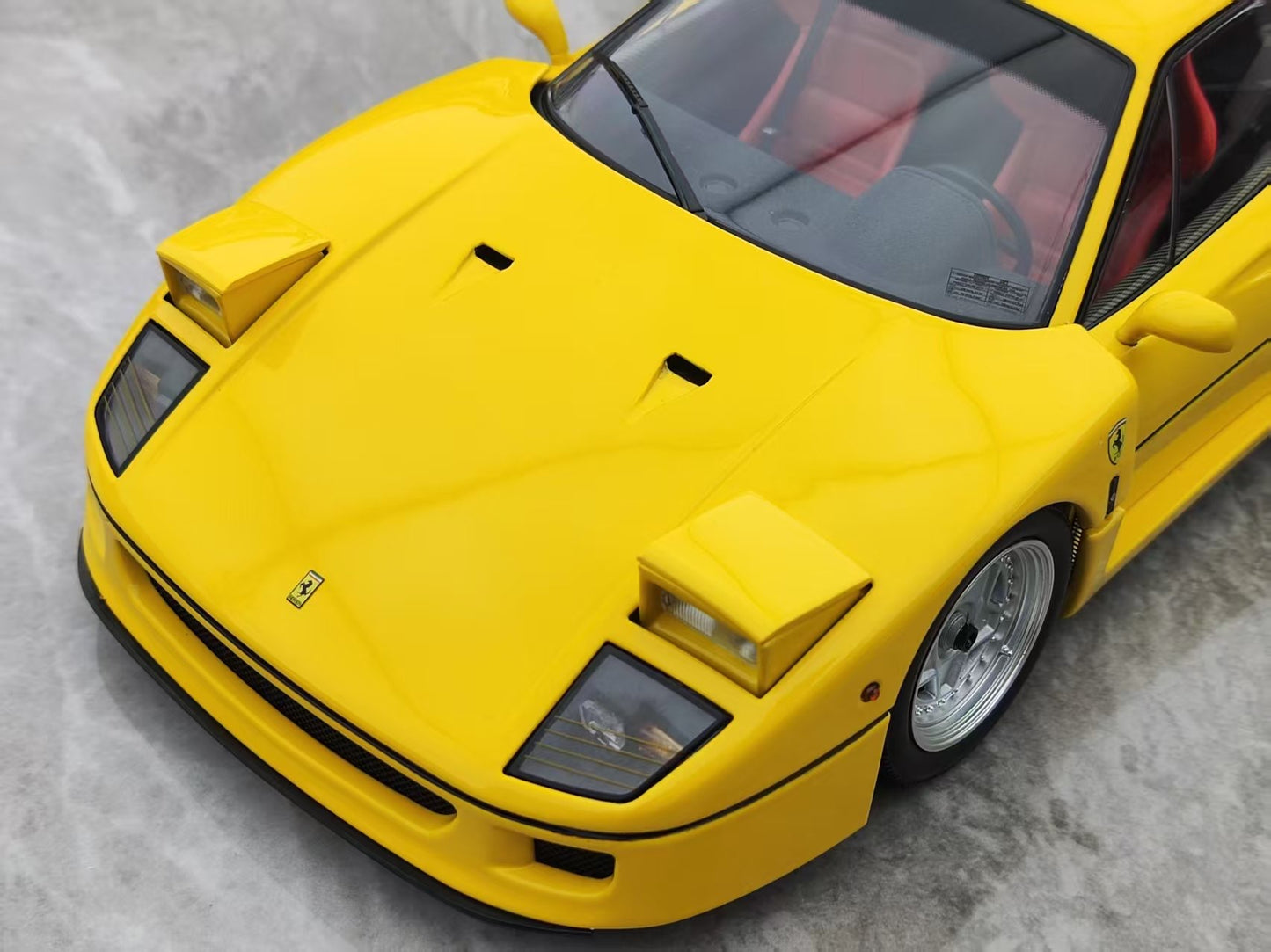Kyosho 1/18 Ferrari F40 Yellow Alloy Fully Open 08416Y