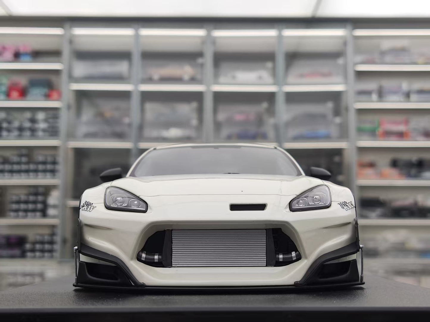 GT Spirit 1/18 Toyota GR86 Crystal White GT498