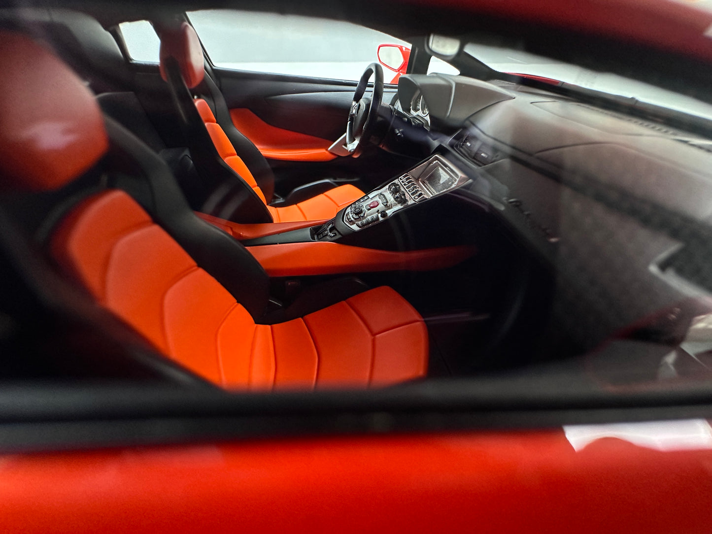 VMB 1/18 Lamborghini Aventador LP700-4 Orange VMB063