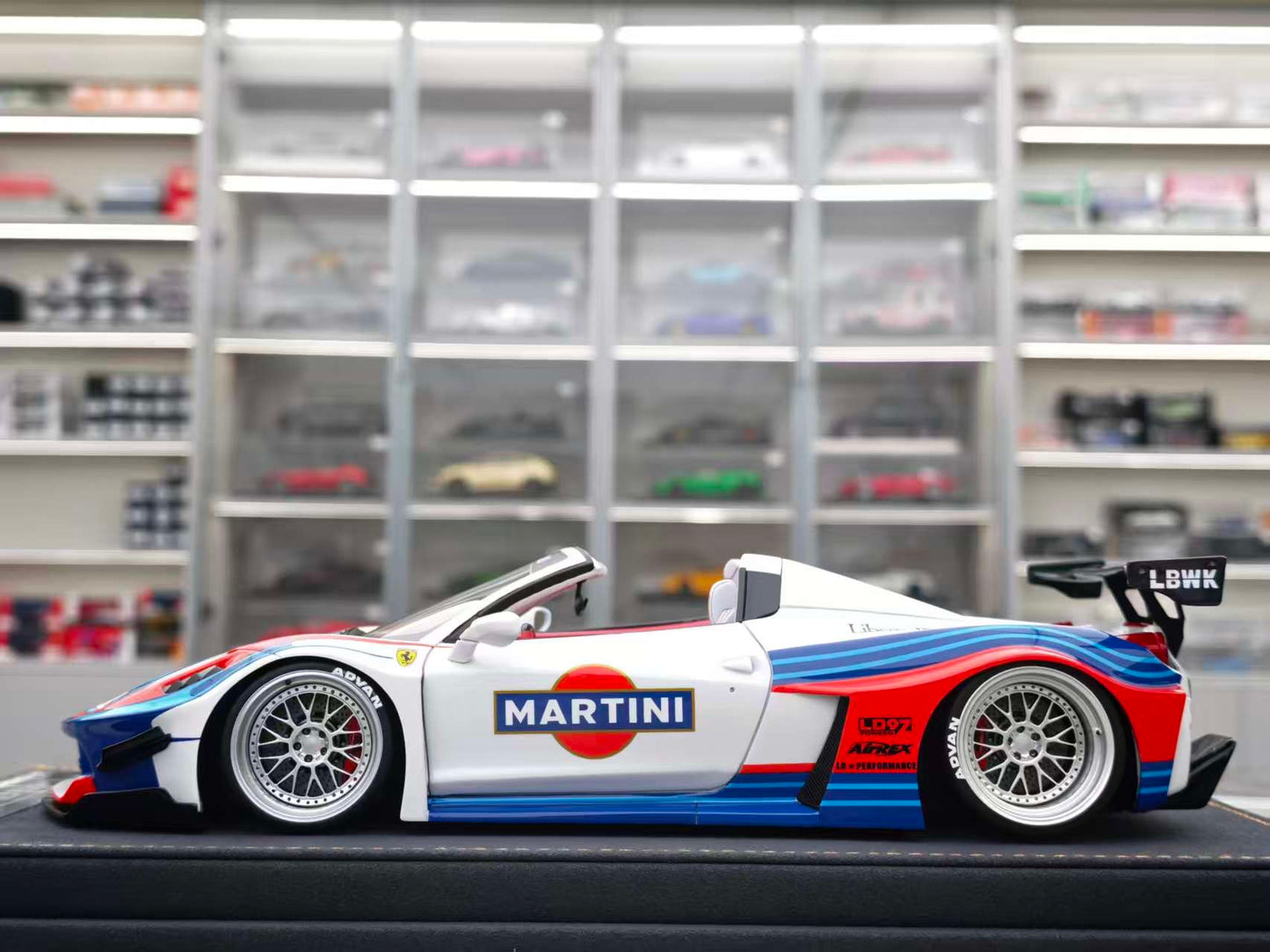 ARES MODEL 1/18 Ferrari 458 GT Spider Martini ARES015