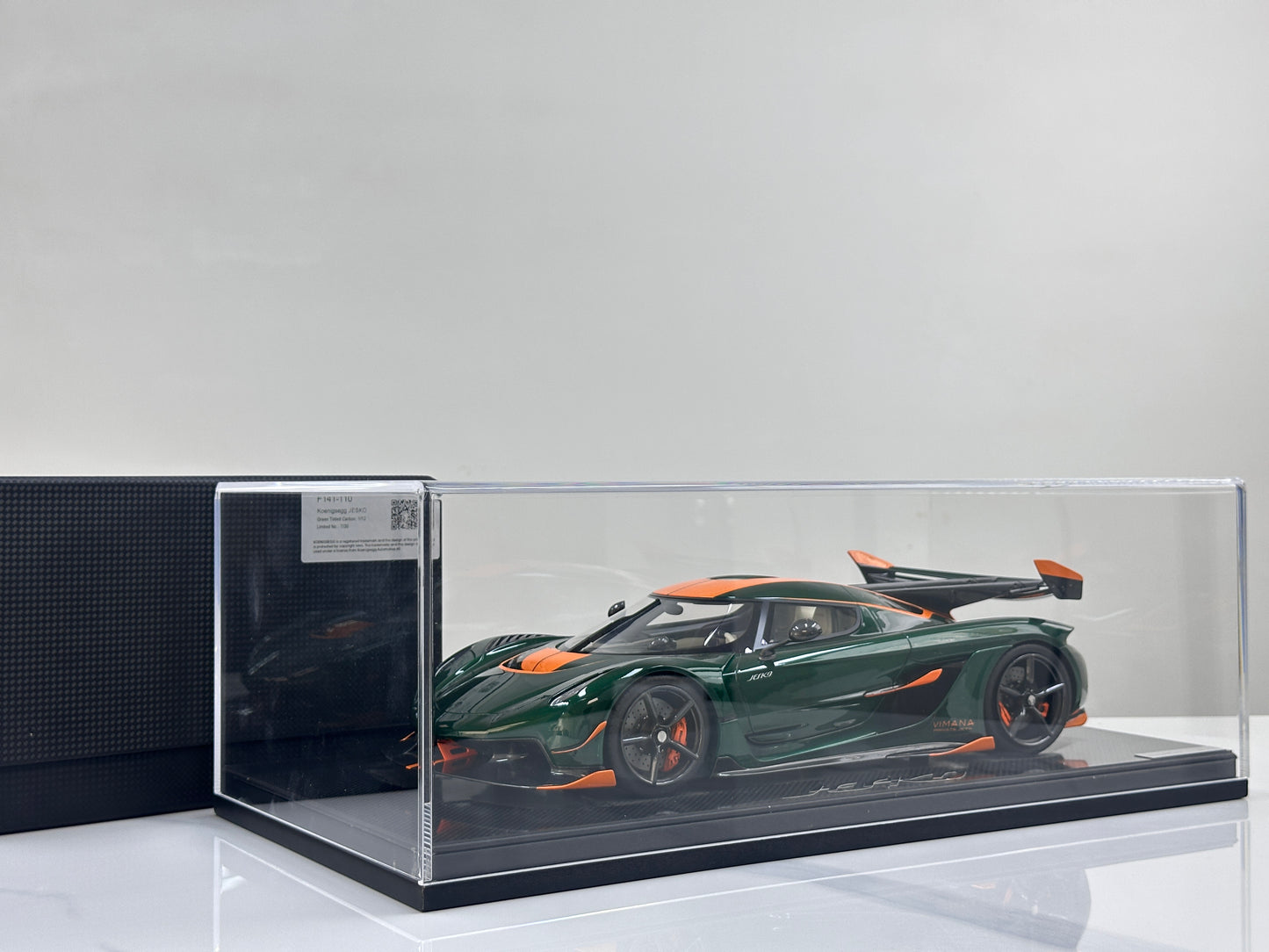 FRONTIART 1/12 Koenigsegg Jesko Carbon Emerald Green (FA190)
