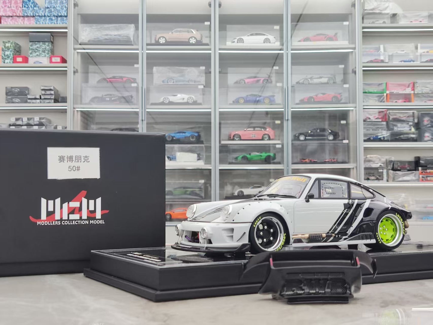 MCM 1/18 Porsche RWB 964 heavily modified Cyberpunk White Limited Edition Car Model MCM019