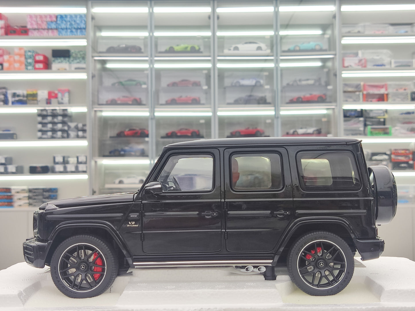 AUTO Art 1/18 Mercedes AMG G63 2019 Black Model Car 76354