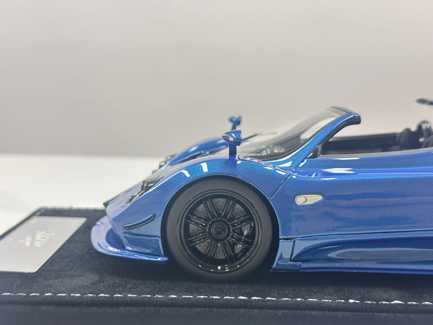 HH Model 1/18 Pagani Zonda Cinque Roadster Blue Full Carbon