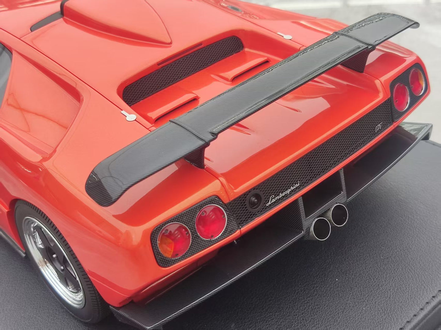 GL 1/12 Lamborghini Diablo GT Orange Model Car JS-GL008