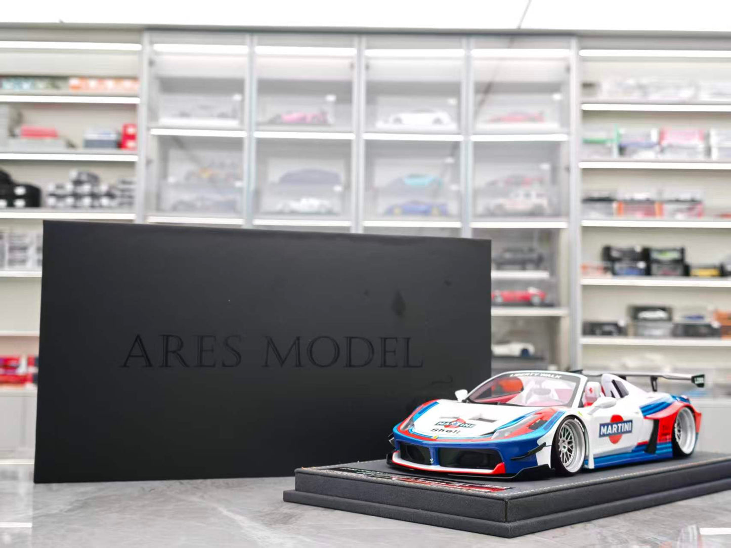 ARES MODEL 1/18 Ferrari 458 GT Spider Martini ARES015