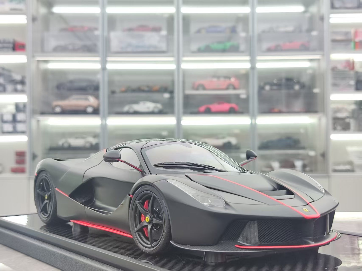 BBR 1/18 Ferrari LaFerrari Asolong Car Carbon Base Matte Black BBR182239A