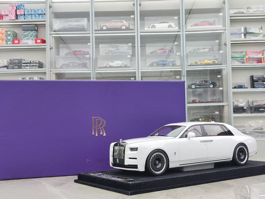 HH Model 1/18 Rolls-Royce Phantom Series II Black and White Panda Colorway HH537