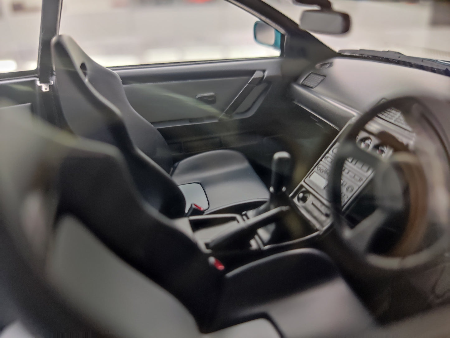 MOTORHELIX 1/18 Nissan Skyline GT-R (R32) Customized Version Midnight Green MH324