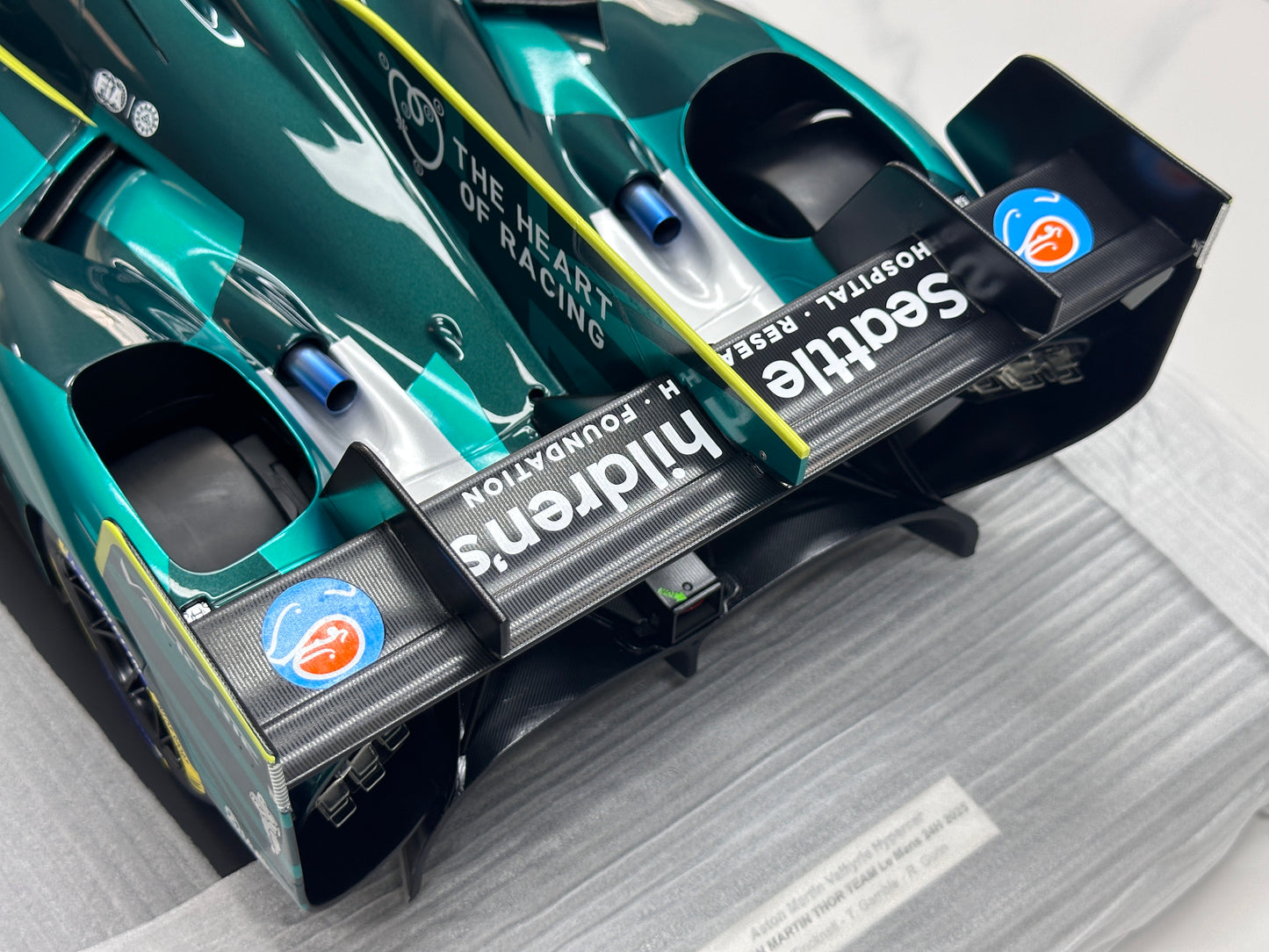Spark 1/8 Aston Martin VALKYRIE NO.007 Black and Green Livery 08S003
