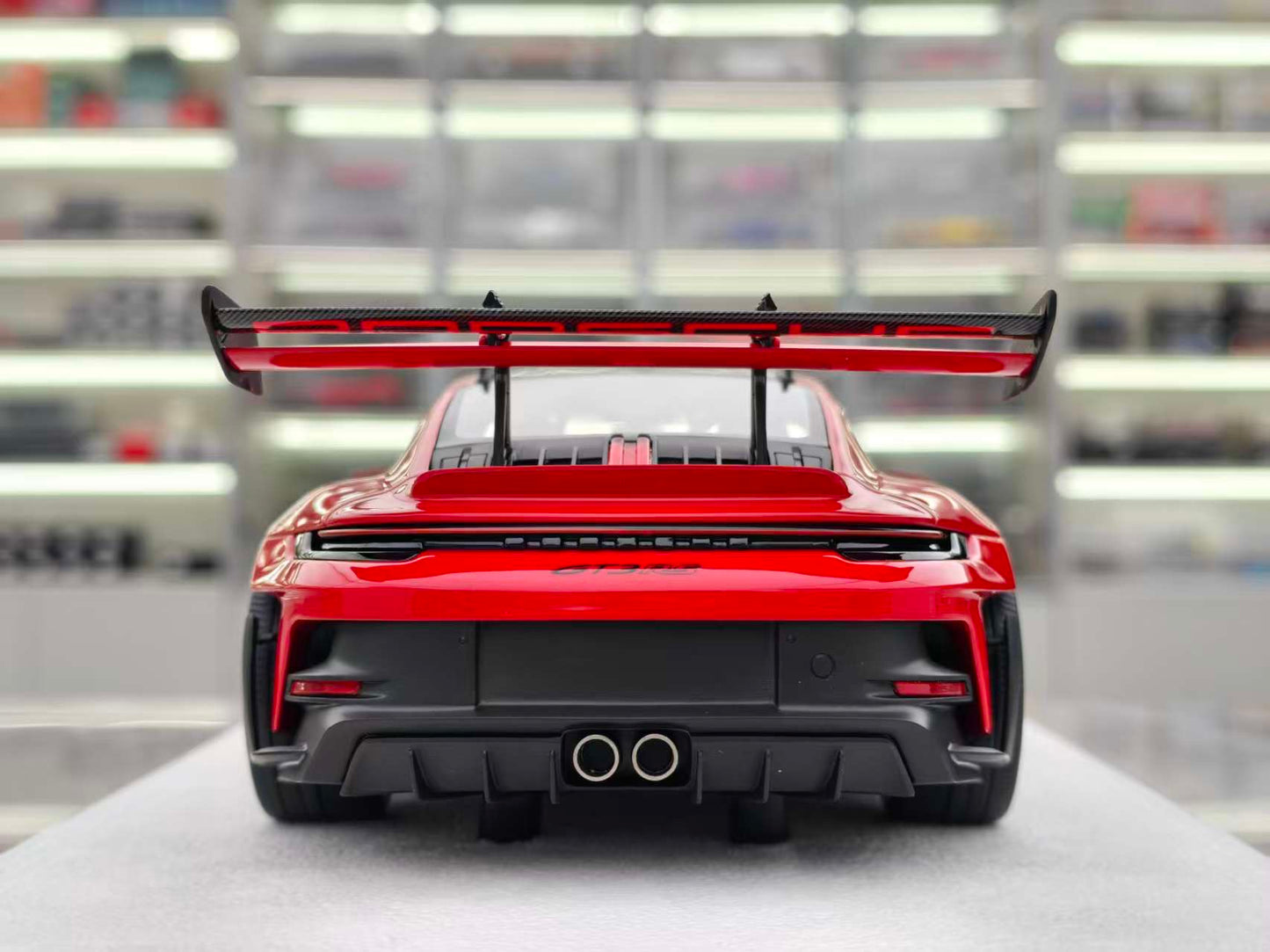 FuelMe 1/18 Porsche 992 GT3RS, Red, FM18010LM-06