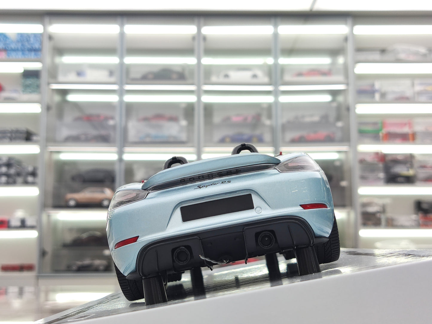 MINICHAMPS 1/18 Porsche 718 SPYDER RS 2024 Glacier Silver Alloy Model 113063133