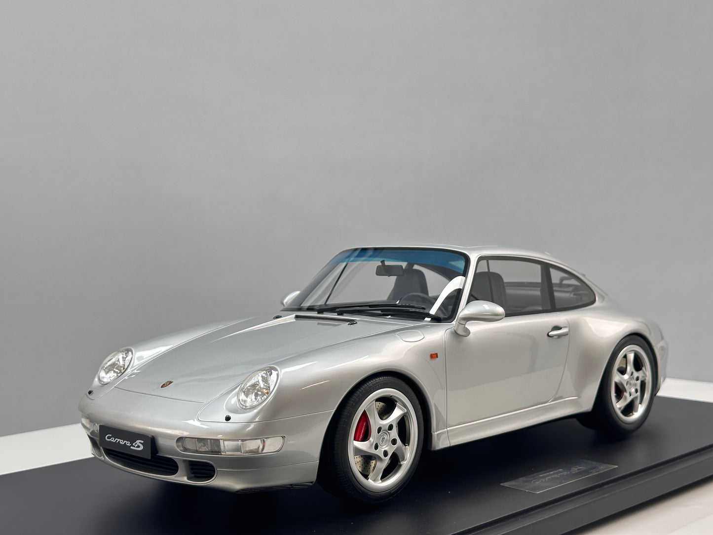 GT Spirit 1/8 Porsche 911 [993] CARRERA 4S Silver GTS801901
