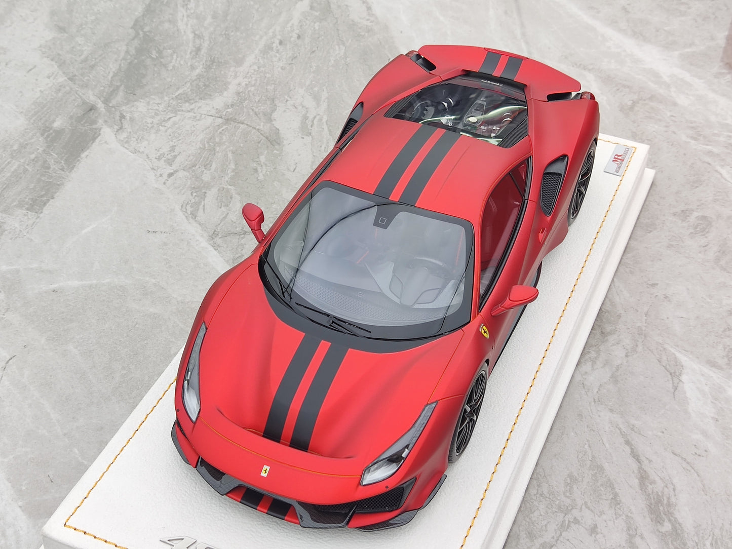 MR 1/18 Ferrari 488 PISTA Matte Orange FE025BN6