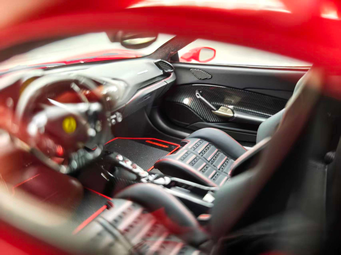 CE 1/18 Ferrari Novitec 488GTB N-Largo Standard Red CE005