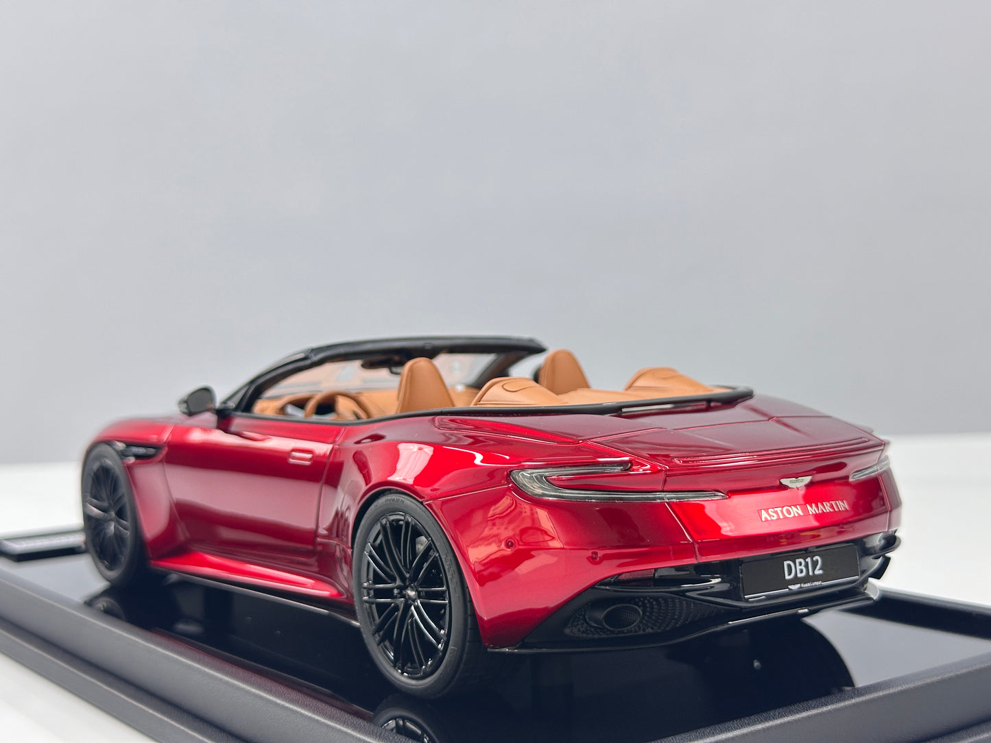 Xiaoguang Model & MotorHelix 1/18 Aston Martin DB12 Volante Convertible – Volcano Red Metallic (MH388)
