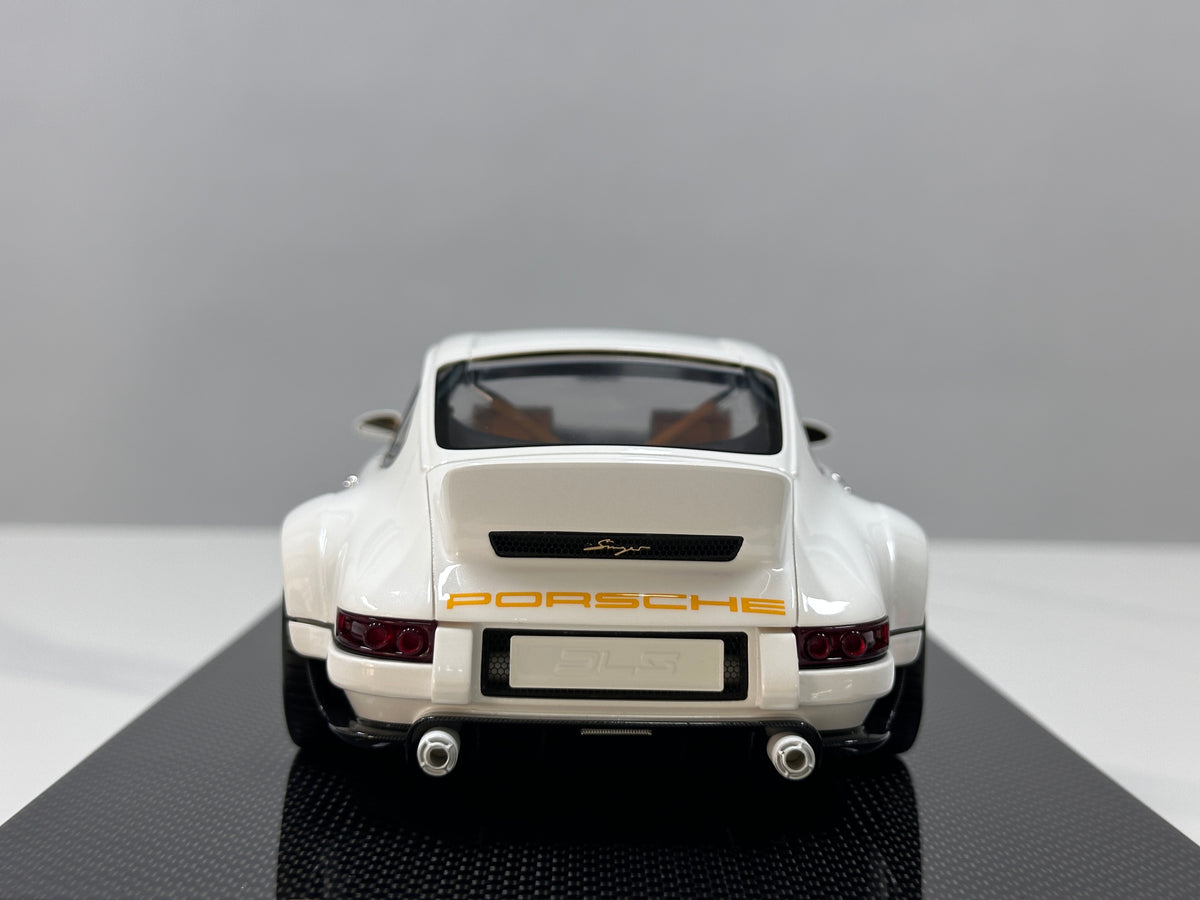 Dino Model 1/18 Porsche Singer DLS Metallic White DC005