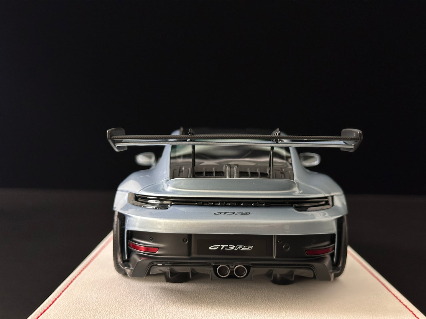 GH MODEL 1/18 Porsche 992 GT3RS Ice Blue GH016
