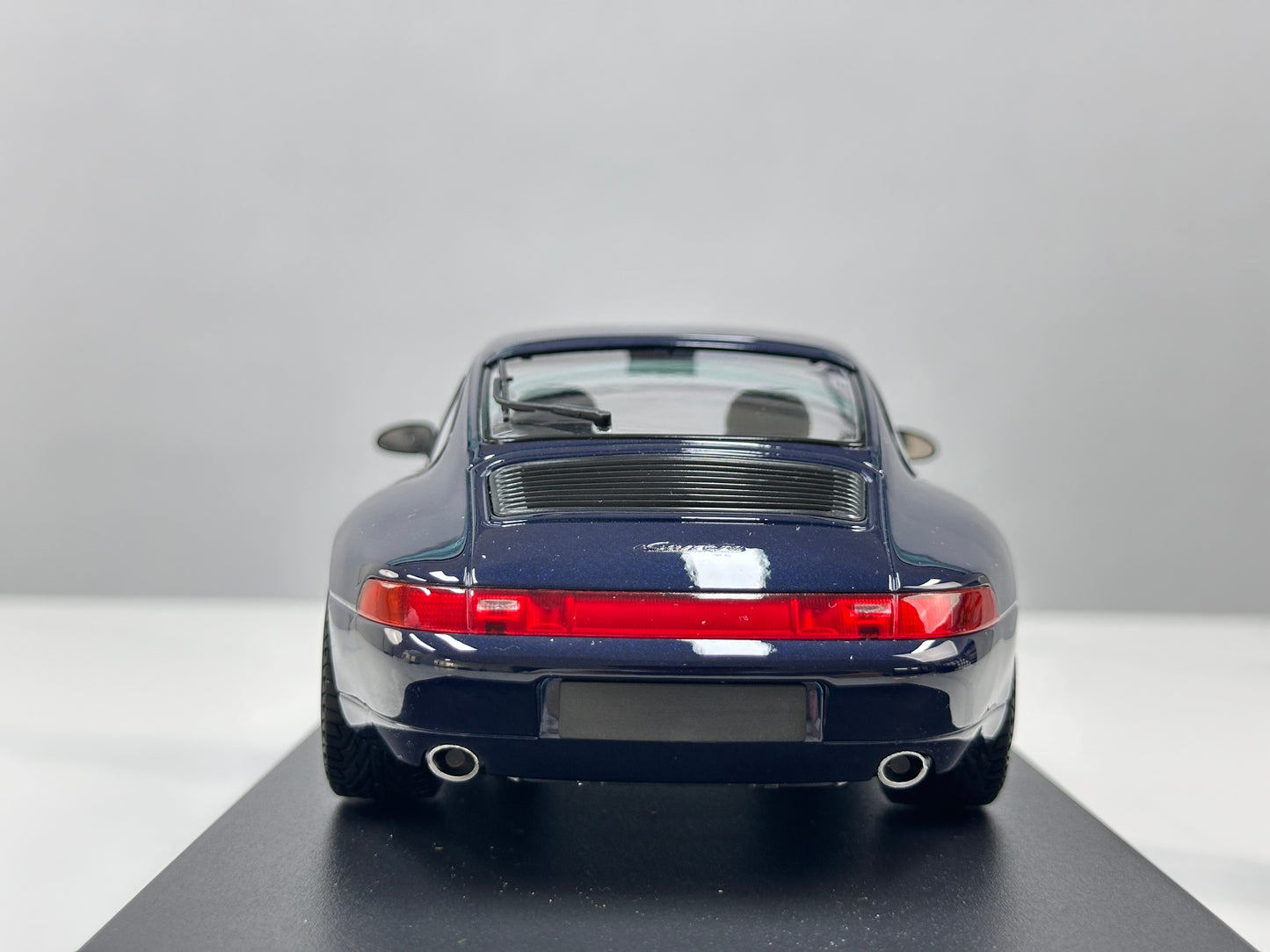 MINICHAMPS 1/18 Porsche 911 (993) 1993 Metallic Blue 155061100