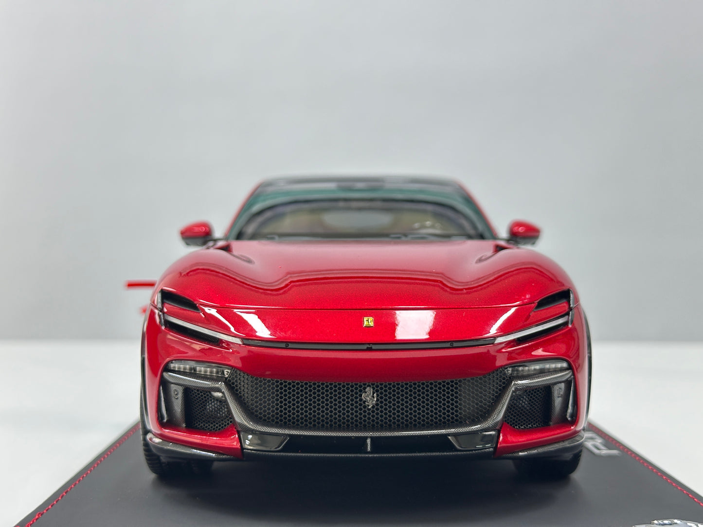 BBR 1/18 Ferrari Purosangue – Rosso Magma Metallic (Leather Base) – HE180052BDIE