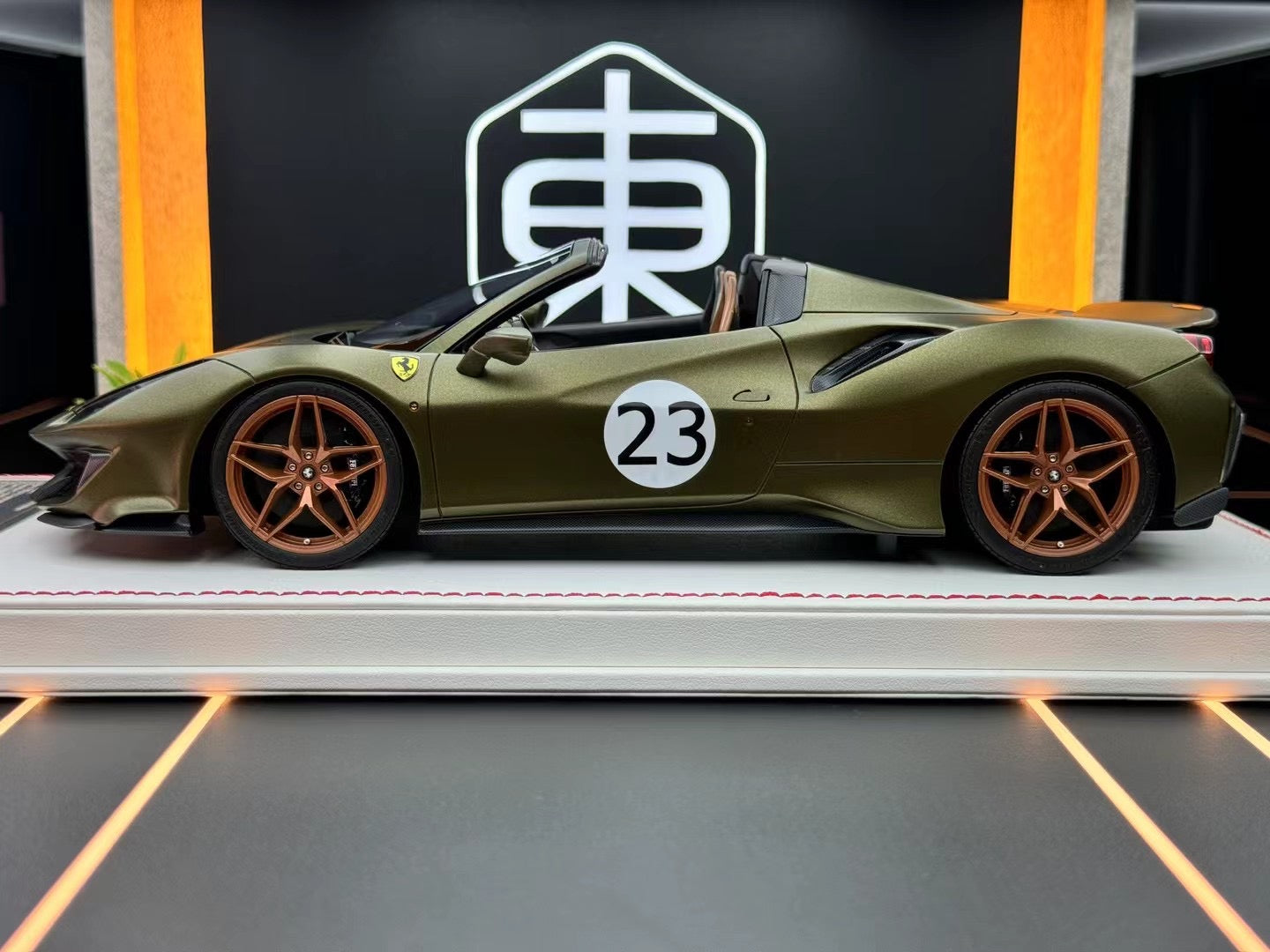 DM 1/18 Ferrari 488 pista spider Verde Masoni Opaco 01/25 DDJ013