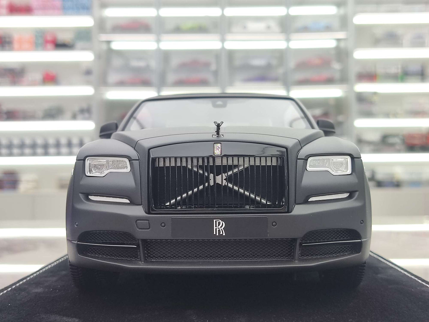 HH Model 1/18 Rolls-Royce Dawn (Matte Black) HH426