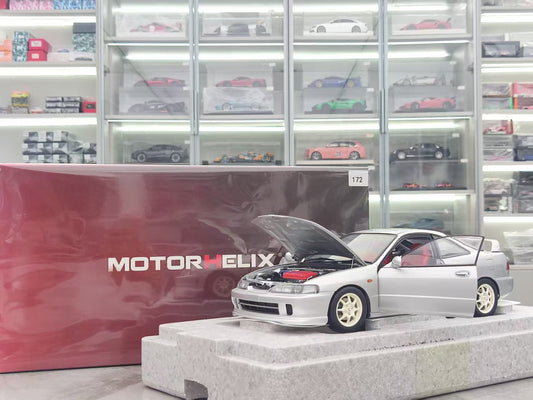 MOTORHELIX 1/18 Honda Integra Type R (DC2) Pre-Facelift Early Edition Fashion Silver MH320