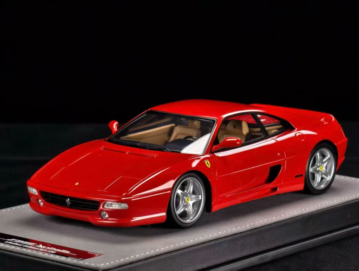 V8 MODEL 1/18 Ferrari F355 Resin Model