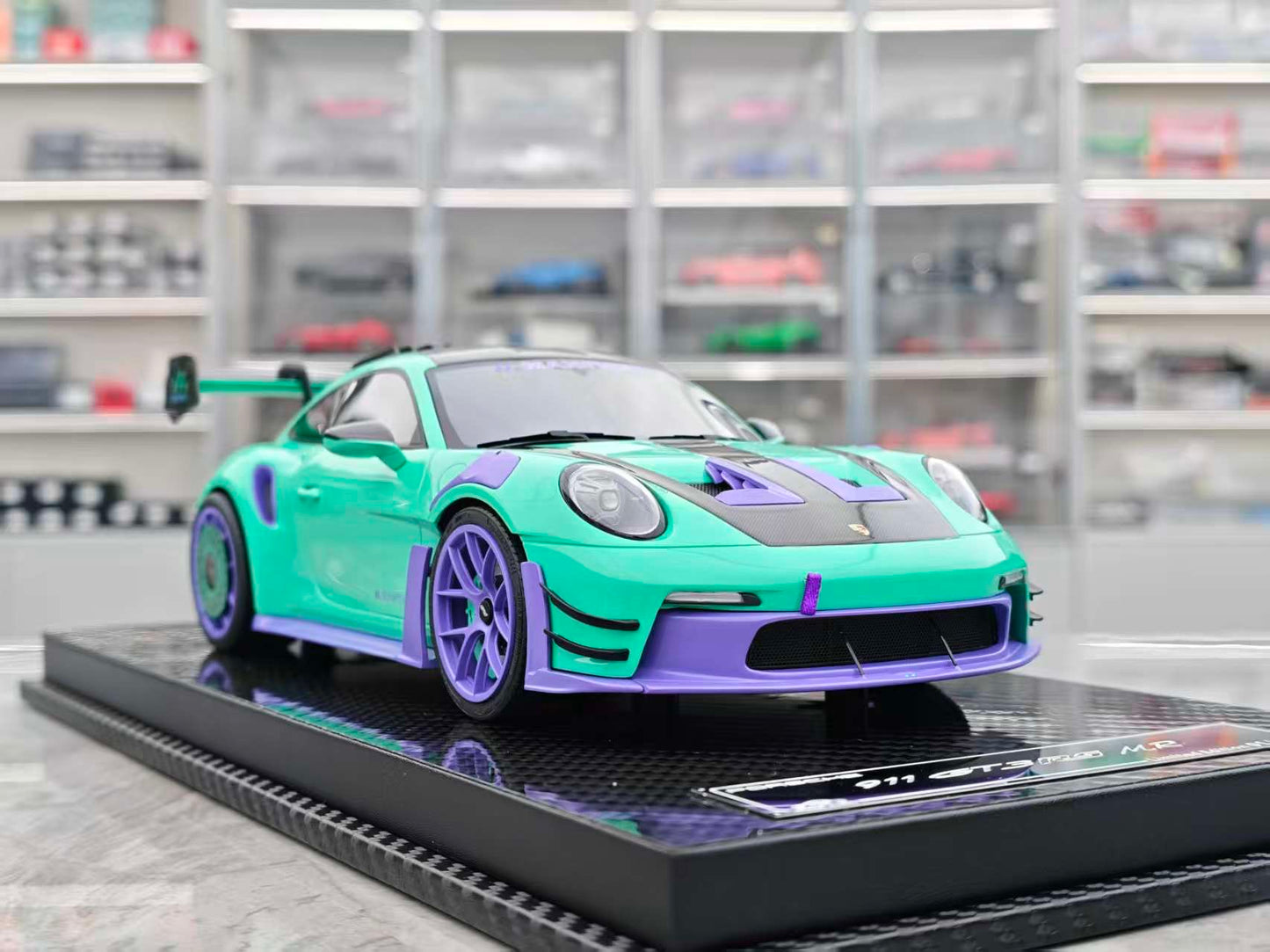 VIP 1/18 Porsche 911 GT3 RS-Manthey Racing Mint Green VIP185
