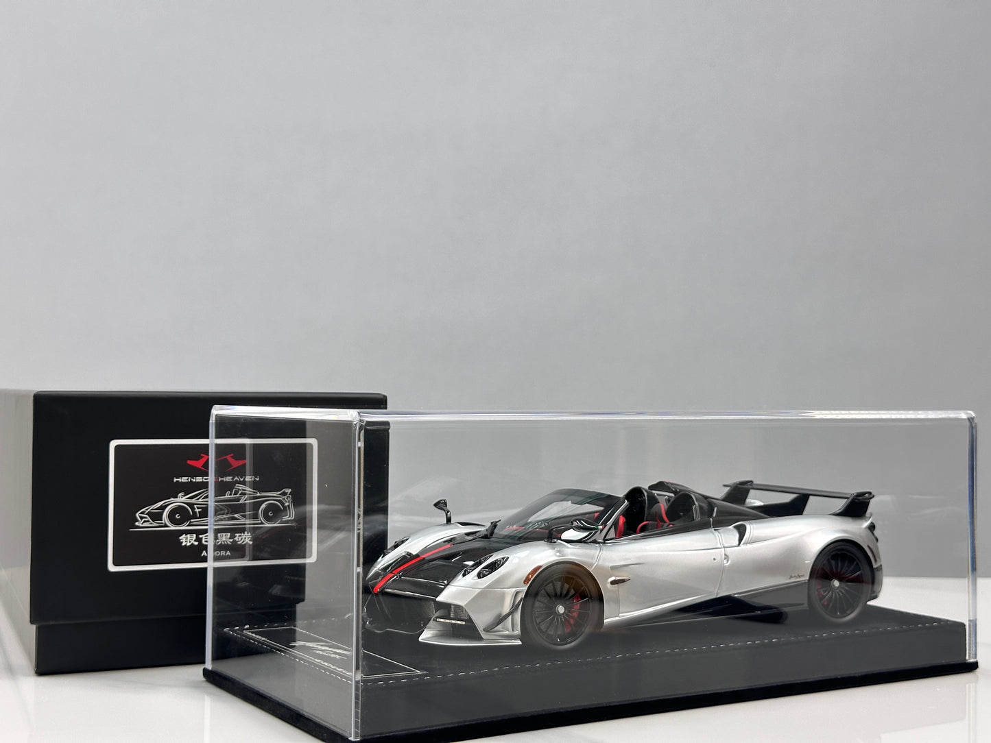 HH Model 1/18 Pagani Huayra Silver & Black Carbon HH662