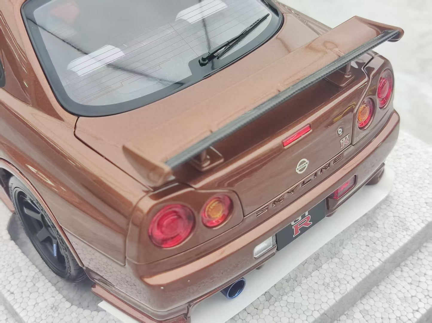 MOTORHELIX 1/18 Nissan Skyline GT-R (R34) CUSTOMIZED VERSION Metal Bronze MH319