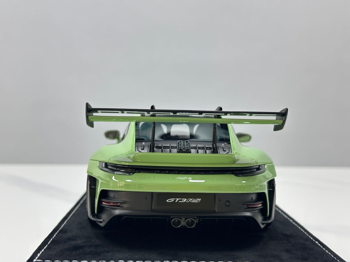 HH Model 1/18 Porsche 992 GT3 RS Francis Green HH726