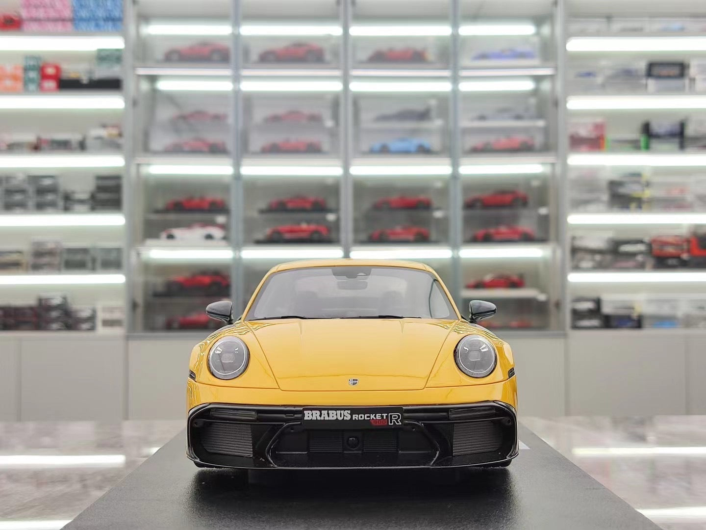 GT Spirit 1/18 Brabus 900 Rocket-R Yellow CLDC037