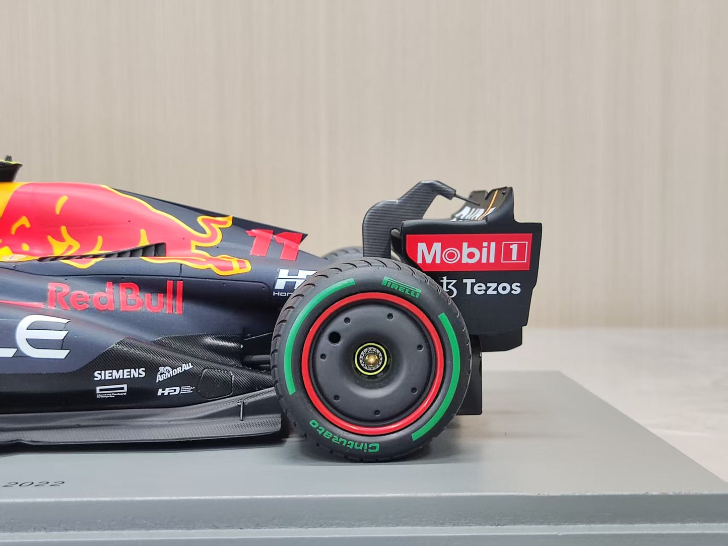 SPARK 1/18 Oracle Red Bull Racing RB18 (18S778)