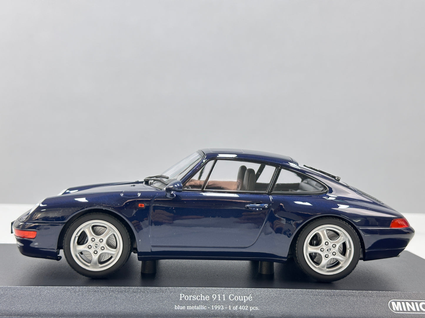 MINICHAMPS 1/18 Porsche 911 (993) 1993 Metallic Blue 155061100