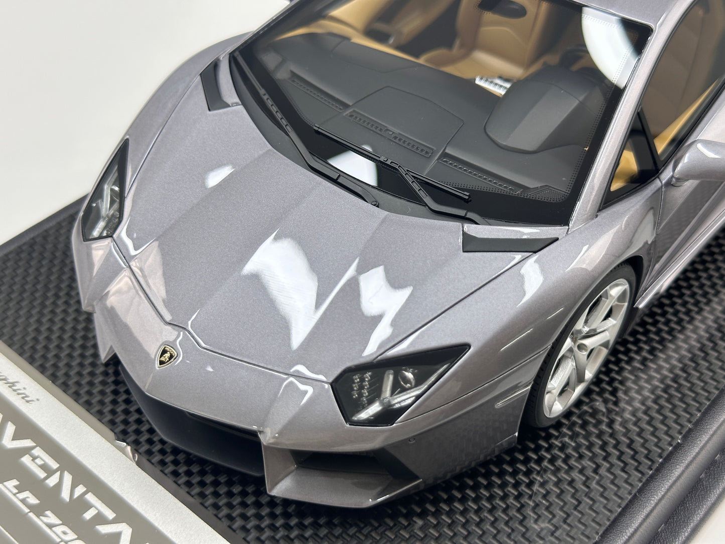 VMB 1/18 Lamborghini Aventador LP700-4 Silver-Grey VMB064