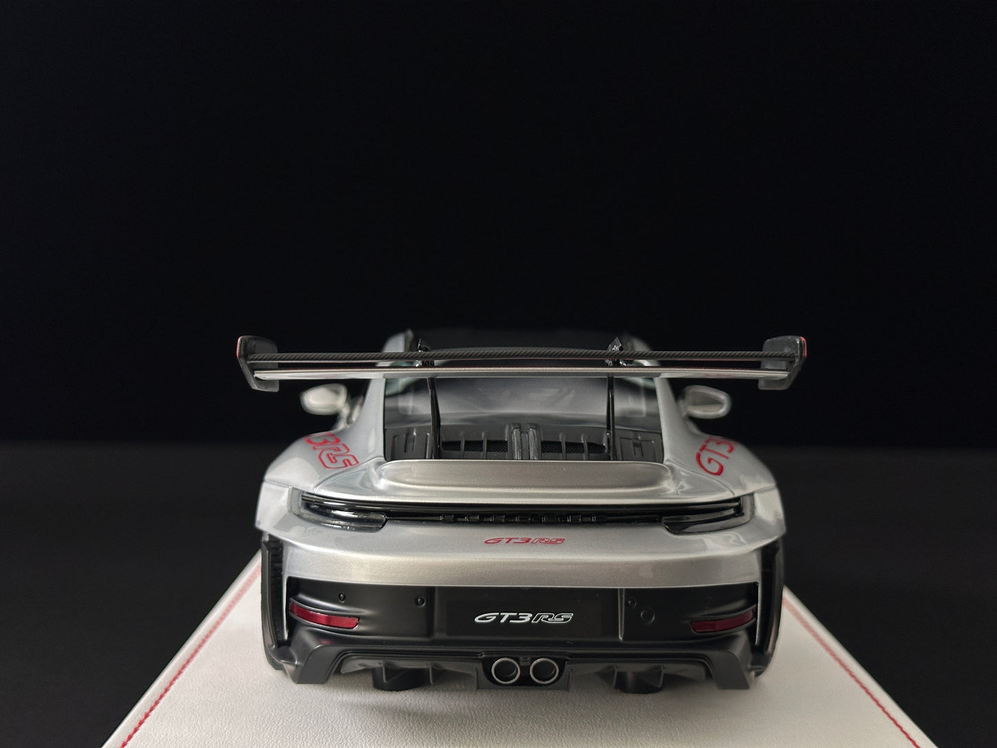 GH MODEL 1/18 Porsche 992 GT3RS Red Seals/GT Silver GH014