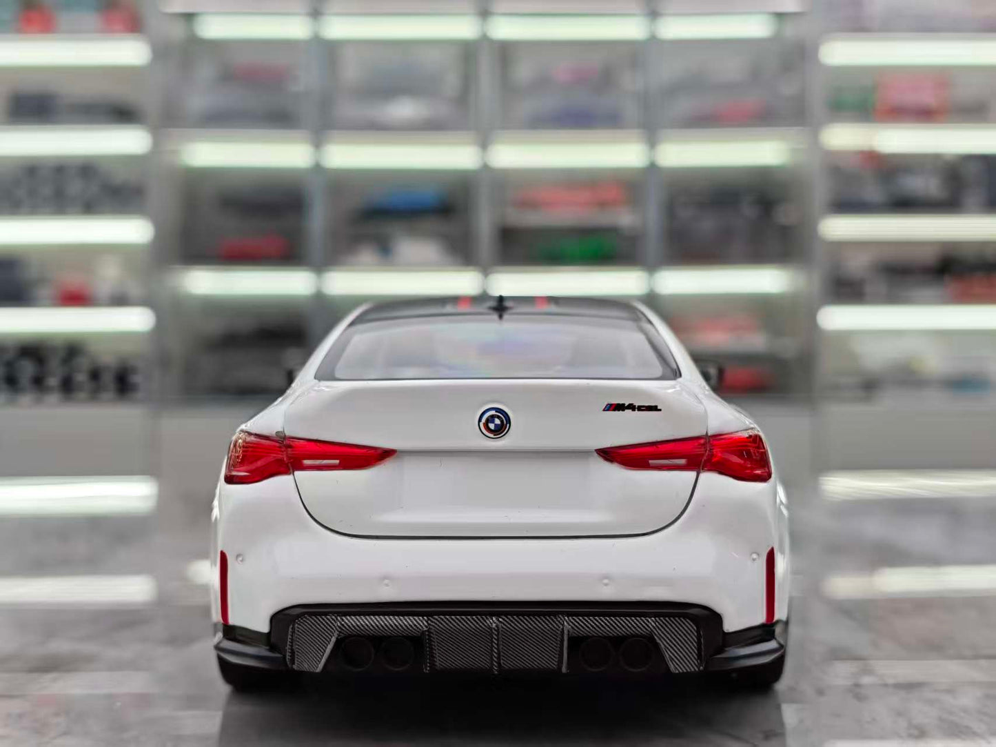 MINICHAMPS 1/18 BMW M4 CSL 2023 White 110023022