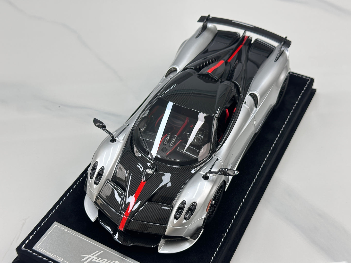 HH Model 1/18 Pagani Huayra Silver & Black Carbon HH662