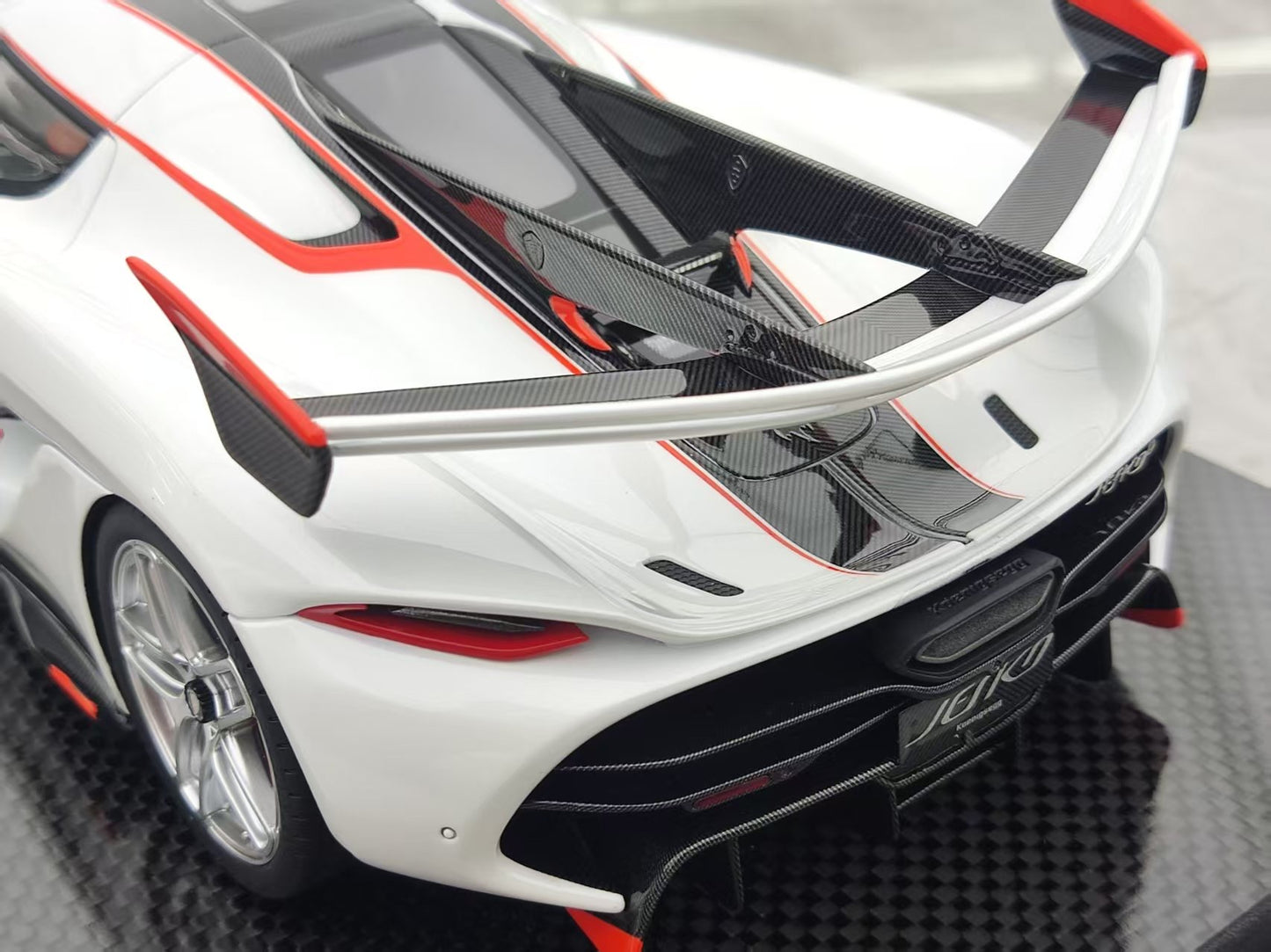 FRONTIART 1/18 Koenigsegg Jesko 7391 White Car Model FA168