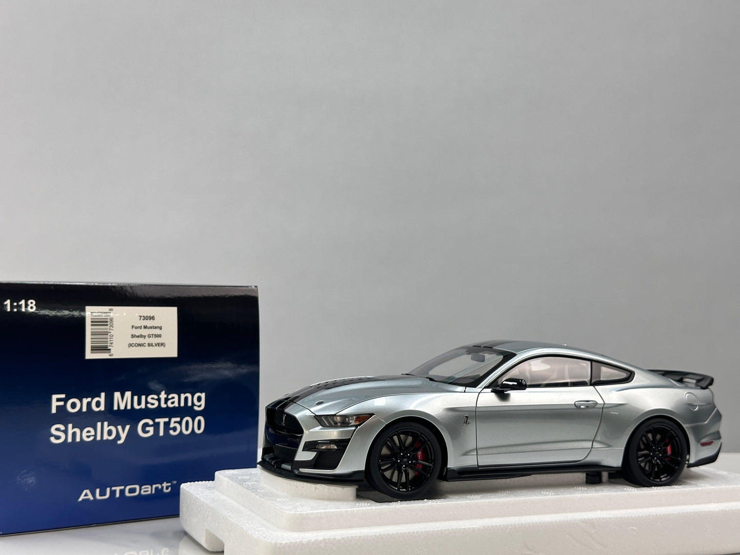 AUTOart 1/18 Ford Mustang Shelby GT500 Silver 73096