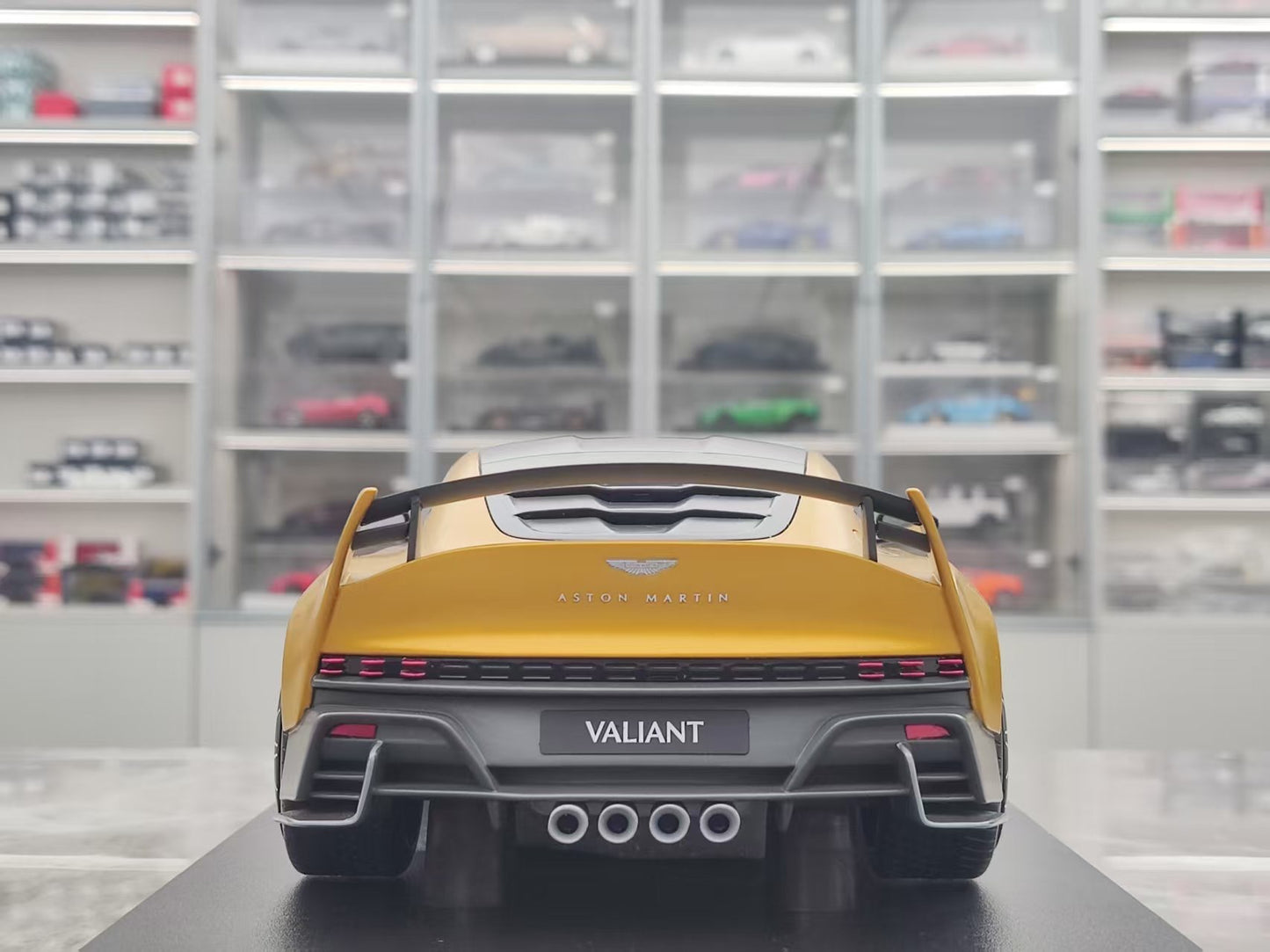 GT Spirit 1/18 Aston Martin Valiant Auric Metallic Gold GT546