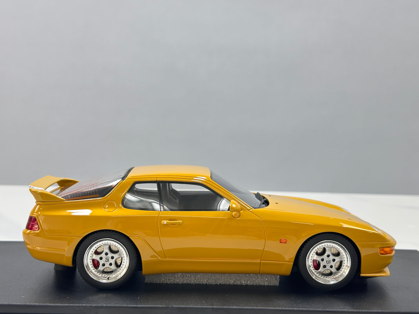 GT Spirit 1/18 Porsche 968 TURBOS Yellow GT947