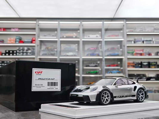 GH MODEL 1/18 Porsche 992 GT3RS GT Silver GH009