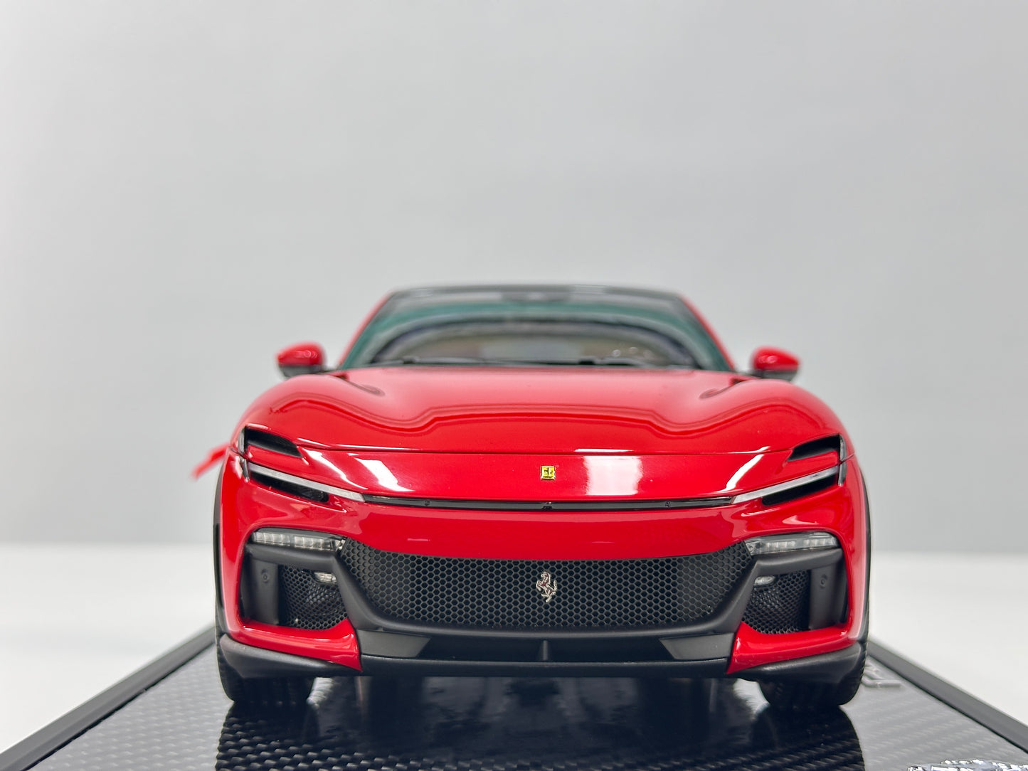 BBR 1/18 Ferrari Purosangue – Black Roof Version Carbon Fiber Base Standard Red (HE180052ACH)