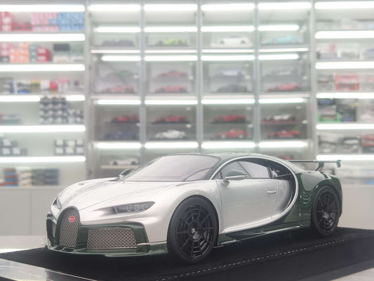 HH Model 1/18 Bugatti Chiron Pur Sport Green Rhapsody HH459