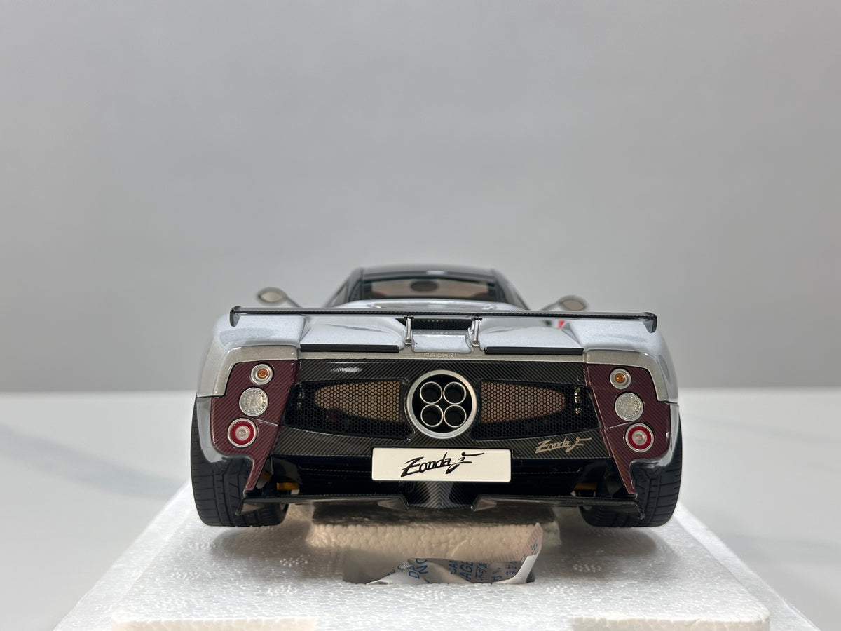 Almost Real 1/18 Pagani Zonda F (2005 Geneva Motor Show Debut Version) – Silver (850401001)
