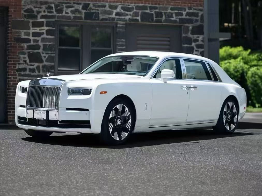 HH Model 1/18 Rolls-Royce Phantom Series II new model is now available for pre-order!